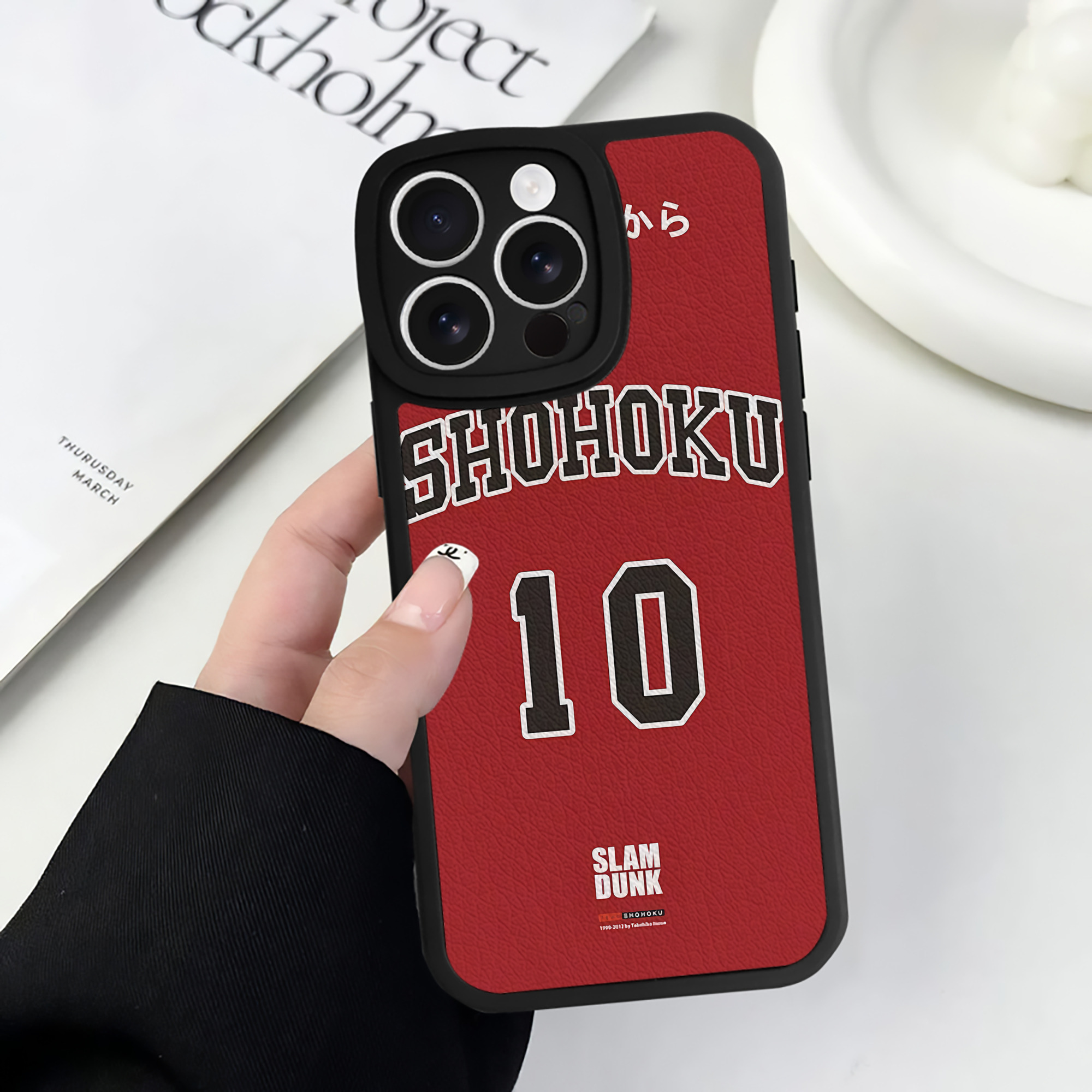 （画像用） SLAM DUNK／スラムダンク 【iPhone 16シリーズ対応】シリコンスマホケース（レザー調） 材質：シリコン